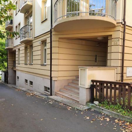 Apartman Nad Kolonadou Karlsbad Buitenkant foto