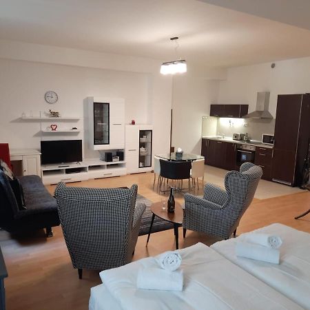 Apartman Nad Kolonadou Karlsbad Buitenkant foto